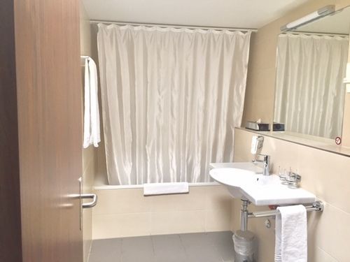 Hotel Hoeri Inn Екстер'єр фото